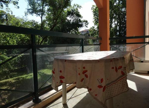 Appartement à louer  1 pièce • 27,51 m2 Saint-Genis-Laval