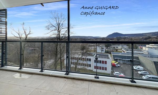 ANNECY (74) : Beau T2 de 43m², résidence de 2019, terrasse 13,50m², ouest, parkings collectifs