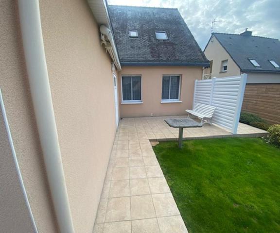 Maison  6 pièce(s) 157 m2 PLOERMEL