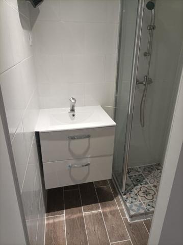 Appartement à louer 395 € CC Béziers 1 pièce 14 m² DPE C