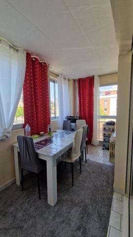 Appartement  5 pièce(s) 103 m2 proche gare tgv, commerces, centre ville, Tours