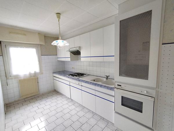 Appartement  5 pièce(s) 103 m2 proche gare tgv, commerces, centre ville, Tours