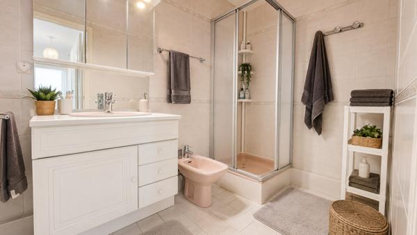 Appartement  5 pièce(s) 103 m2 proche gare tgv, commerces, centre ville, Tours