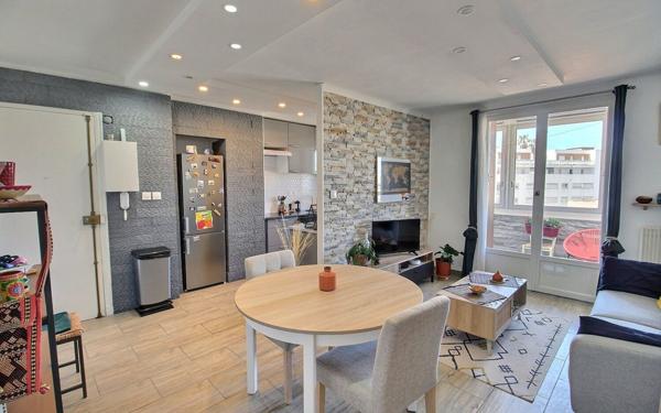 Appartement à vendre    3 pièces • 53,52 m2 Marseille 10