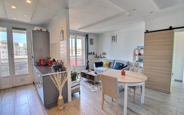 Appartement à vendre    3 pièces • 53,52 m2 Marseille 10
