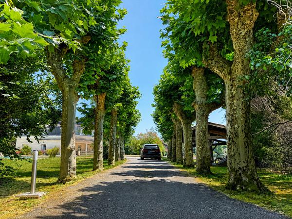 Demeure de 350 m2 + 106m2, Piscine, terrain de tennis, 3282 parcelles