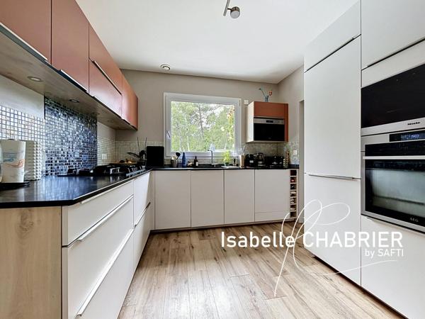 Maison familiale haut de gamme proche d'Angers