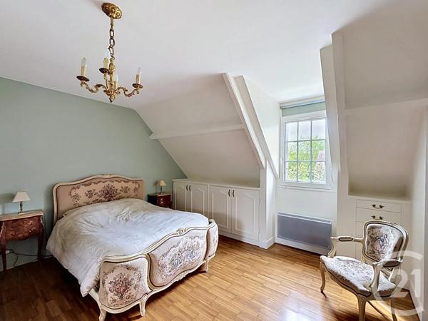 Maison à vendre  9 pièces - 166 m 2   RAMBOUILLET  - 78