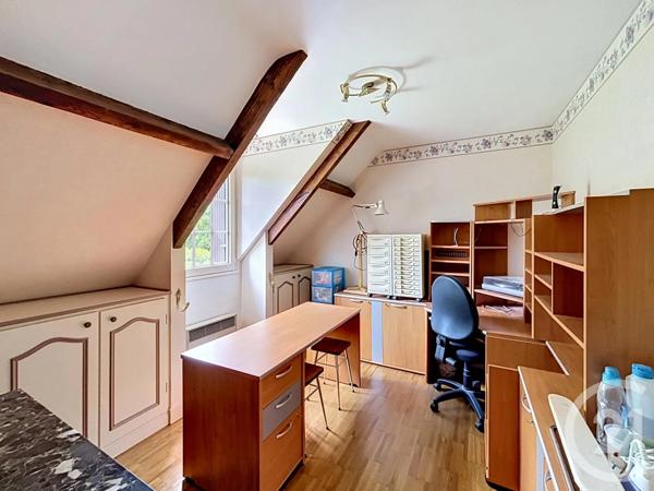 Maison à vendre  9 pièces - 166 m 2   RAMBOUILLET  - 78