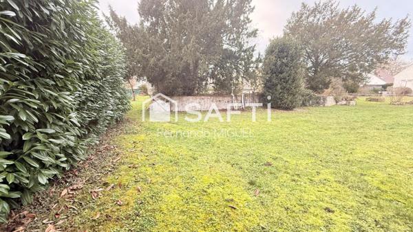 Grand terrain clos en partie