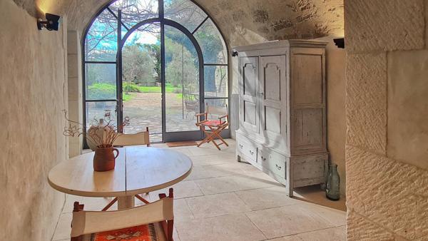 Propriété historique de caractère avec jardin au centre d’un village recherché à 5 minutes d’Uzès Uzès (30700)