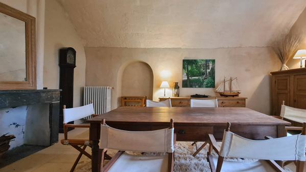 Propriété historique de caractère avec jardin au centre d’un village recherché à 5 minutes d’Uzès Uzès (30700)