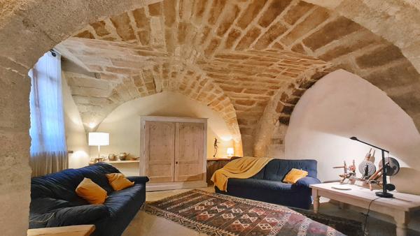 Propriété historique de caractère avec jardin au centre d’un village recherché à 5 minutes d’Uzès Uzès (30700)