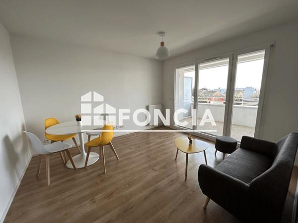 Location Appartement 2 pièces 43.6 m² - 128/144 AVENUE RENE CASSAGNE Cenon 33150