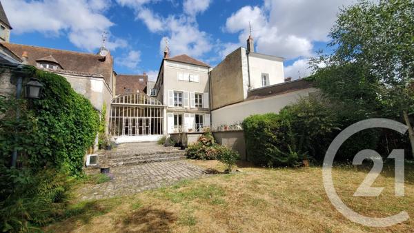 Maison à vendre  8 pièces - 200 m 2   ETAMPES  - 91