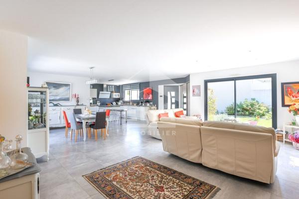 Maison plain-pied 192 m2