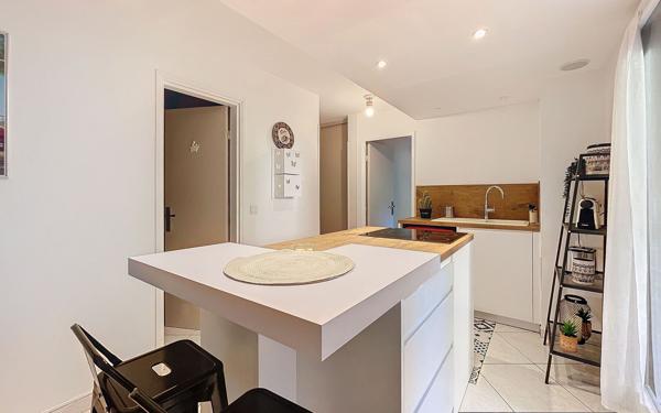 Appartement à vendre    3 pièces • 55 m2 Saint-Raphaël