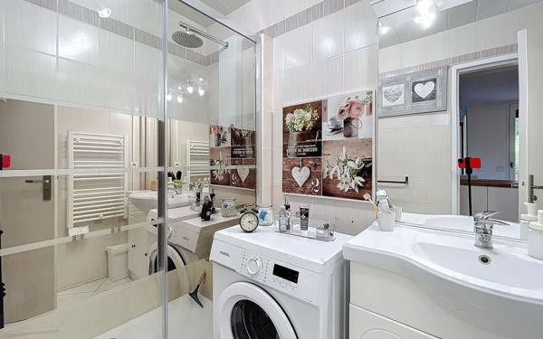 Appartement à vendre    3 pièces • 55 m2 Saint-Raphaël