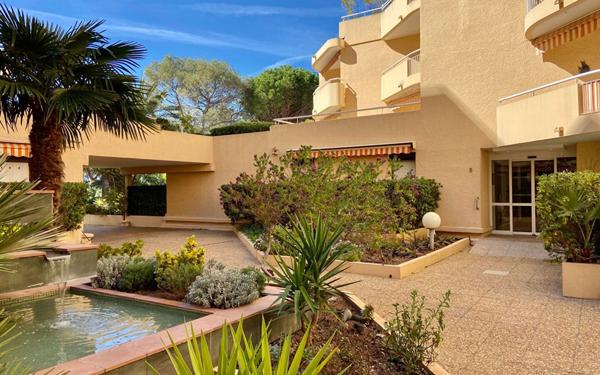 Appartement à vendre    3 pièces • 55 m2 Saint-Raphaël