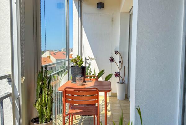 PINEDE – T2 avec aperçu mer, au coeur de la verdure