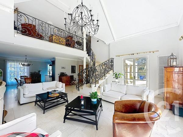 Maison à vendre  7 pièces - 215 m 2   VANVES  - 92