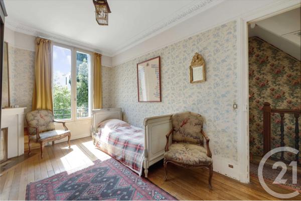 Maison à vendre  7 pièces - 215 m 2   VANVES  - 92