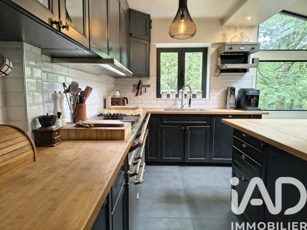 Maison à vendre 6 pièces 164 m² Saint-Arnoult-en-Yvelines