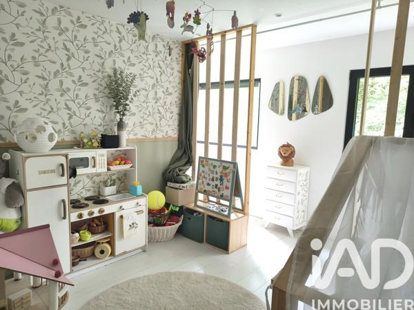 Maison à vendre 6 pièces 164 m² Saint-Arnoult-en-Yvelines