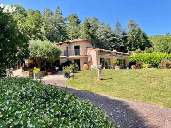 Maison familiale de 200 m² sur 12 976 m²