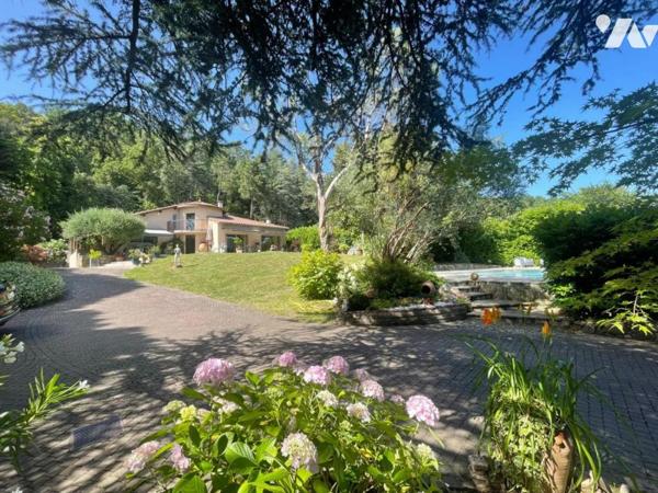 Maison familiale de 200 m² sur 12 976 m²