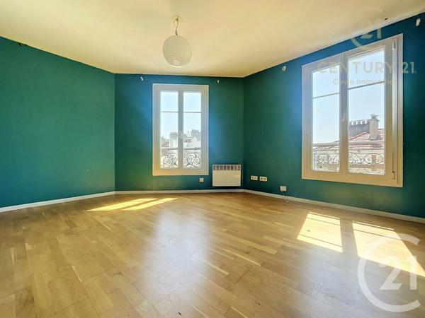 Appartement F4 à vendre  4 pièces - 61,08 m 2   PUTEAUX  - 92