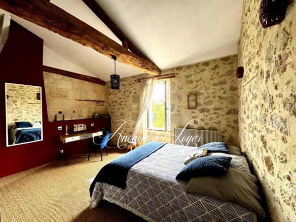 MAISON EN PIERRES VENDUE MEUBLEE