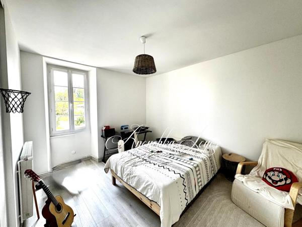 MAISON EN PIERRES VENDUE MEUBLEE