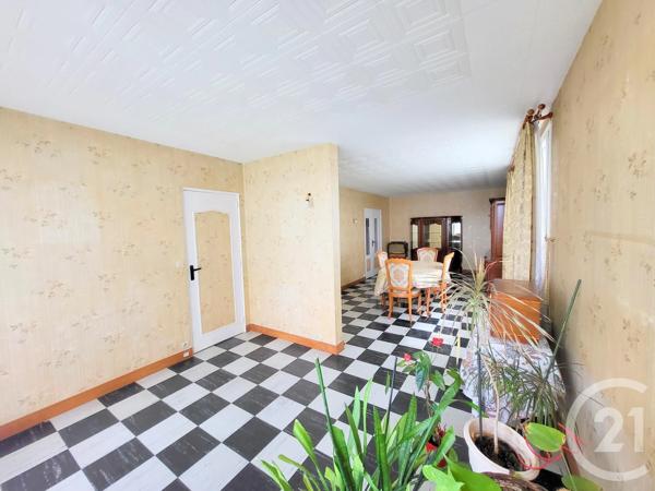 Appartement F4 à vendre  4 pièces - 79,53 m 2   LA COURNEUVE  - 93