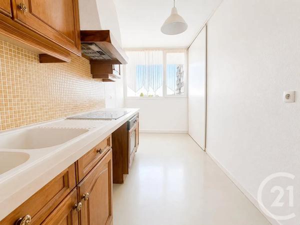 Appartement F4 à vendre  4 pièces - 79,53 m 2   LA COURNEUVE  - 93