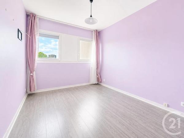 Appartement F4 à vendre  4 pièces - 79,53 m 2   LA COURNEUVE  - 93