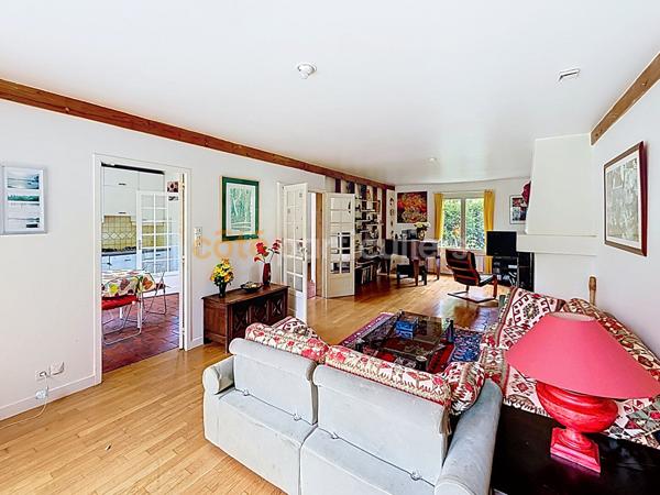 Vente
                Maison148 m² - 7 Pièces -
                    LE MESNIL ESNARD (76240)