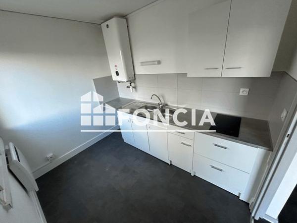 Location Appartement 2 pièces 43 m² - 380 AVENUE VICTOR HUGO Valence 26000