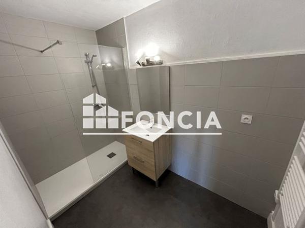 Location Appartement 2 pièces 43 m² - 380 AVENUE VICTOR HUGO Valence 26000