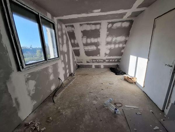 Maison type Pavillon proche VERNEUIL SUR AVRE 6 pièce(s) 101 m2 + terrain