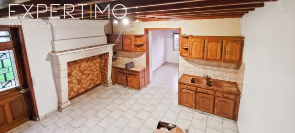 Lisle (24350) À vendre ancienne ferme restaurée de 110 m² habitable, grange et dépendances de 335 m² terrain de 5000 m² sect