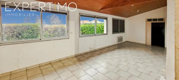 Lisle (24350) À vendre ancienne ferme restaurée de 110 m² habitable, grange et dépendances de 335 m² terrain de 5000 m² sect