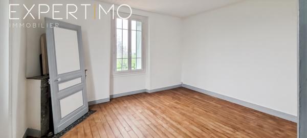 Lisle (24350) À vendre ancienne ferme restaurée de 110 m² habitable, grange et dépendances de 335 m² terrain de 5000 m² sect