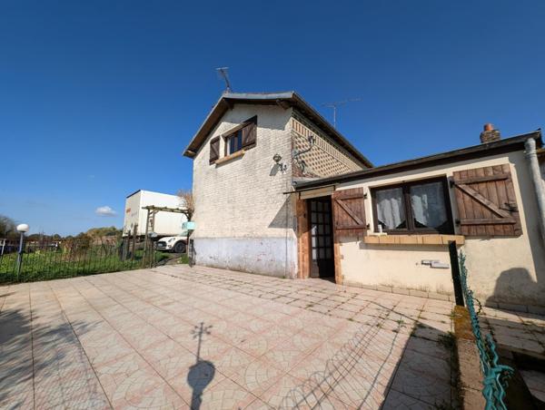 MAISON AVEC DEPENDANCES, TERRASSE ET JARDIN