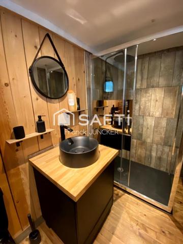 Chalet rénové en bord d’eau, rare à Clécy
