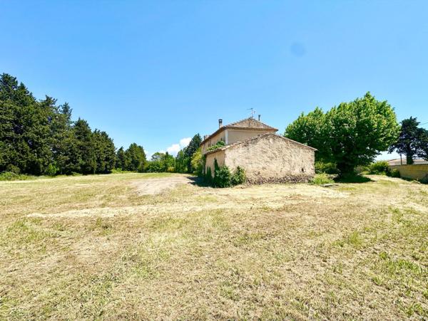 Mas à rénover à l'Isle-sur-la-Sorgue