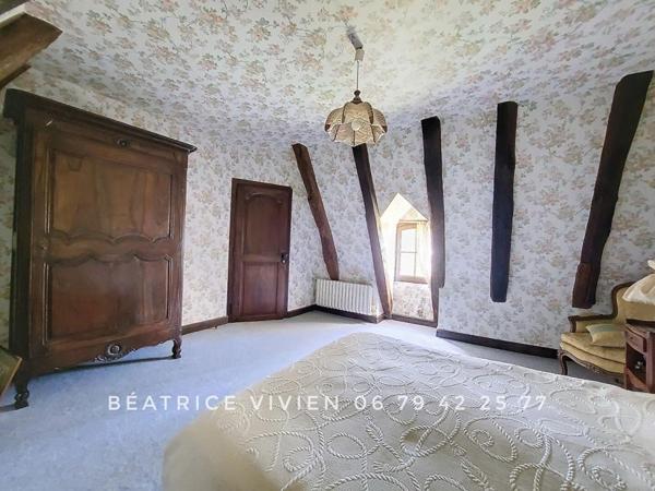 8 km de MONTIGNAC-LASCAUX - Belle maison Périgourdine 6 pièces 140 m2. PISCINE. 5 chambres