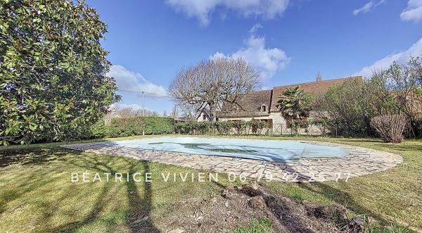 8 km de MONTIGNAC-LASCAUX - Belle maison Périgourdine 6 pièces 140 m2. PISCINE. 5 chambres