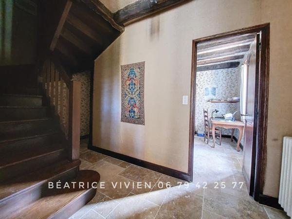 8 km de MONTIGNAC-LASCAUX - Belle maison Périgourdine 6 pièces 140 m2. PISCINE. 5 chambres