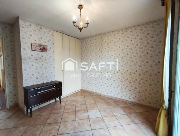 Maison familiale à rafraîchir  8 pièces 155 m² sur sous-sol total